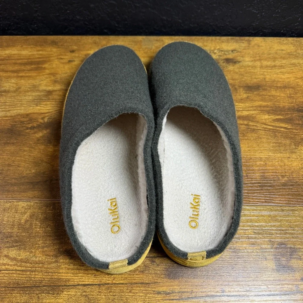 OluKai Hamani Hulu 10542 Dark Wood Wool Sheepskin Slipper Mens Size 11 EU 44